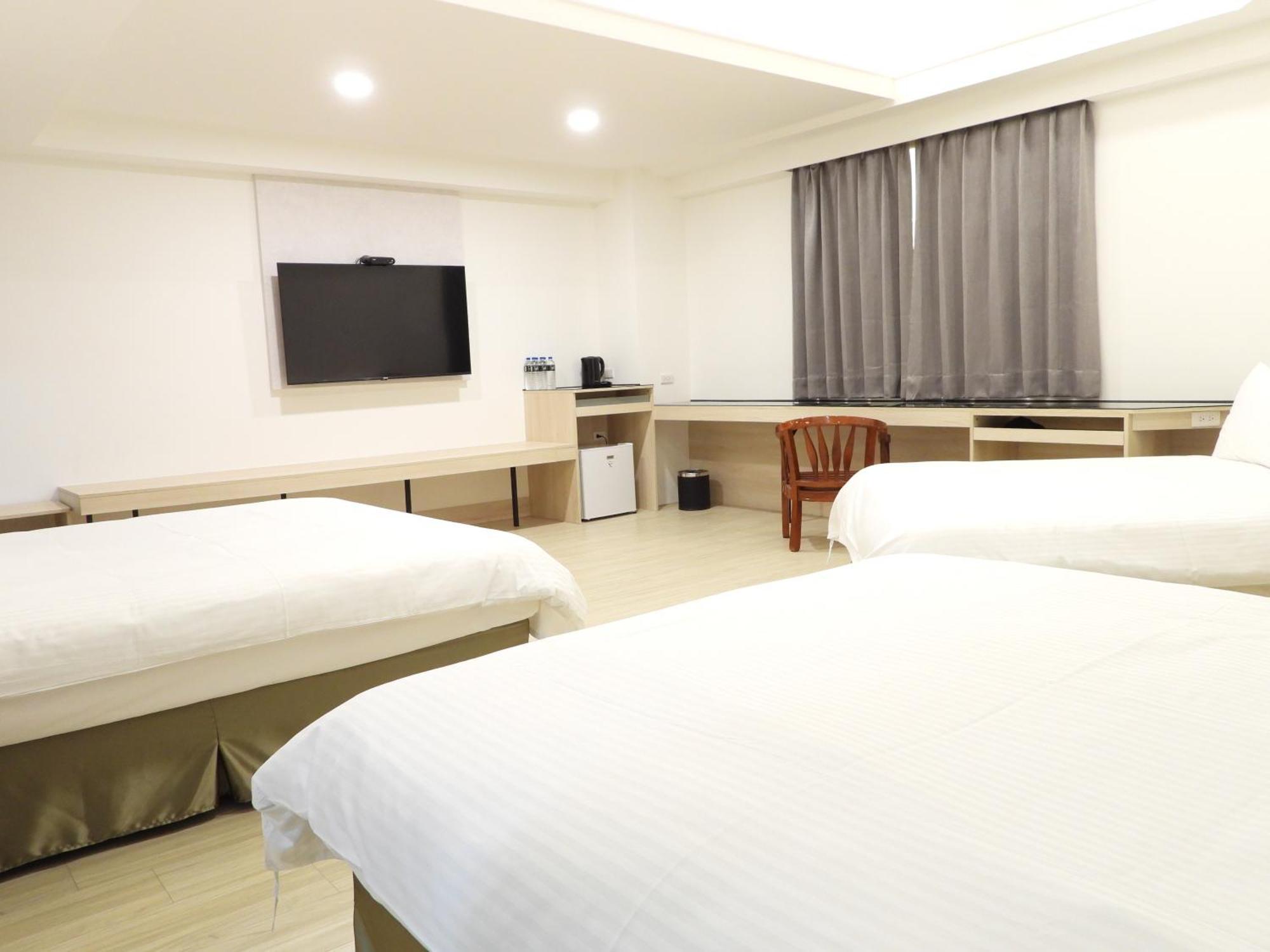 Etung Hotel Тайчжун Экстерьер фото