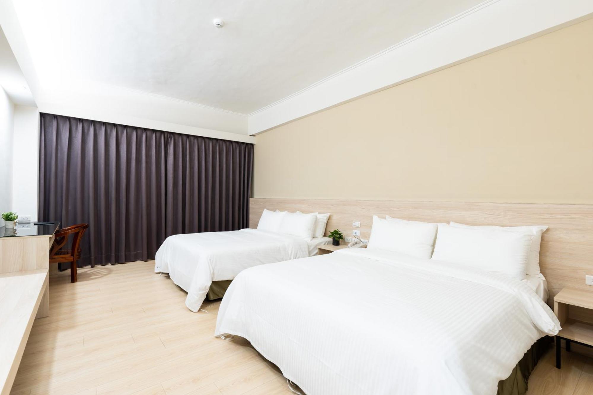Etung Hotel Тайчжун Экстерьер фото