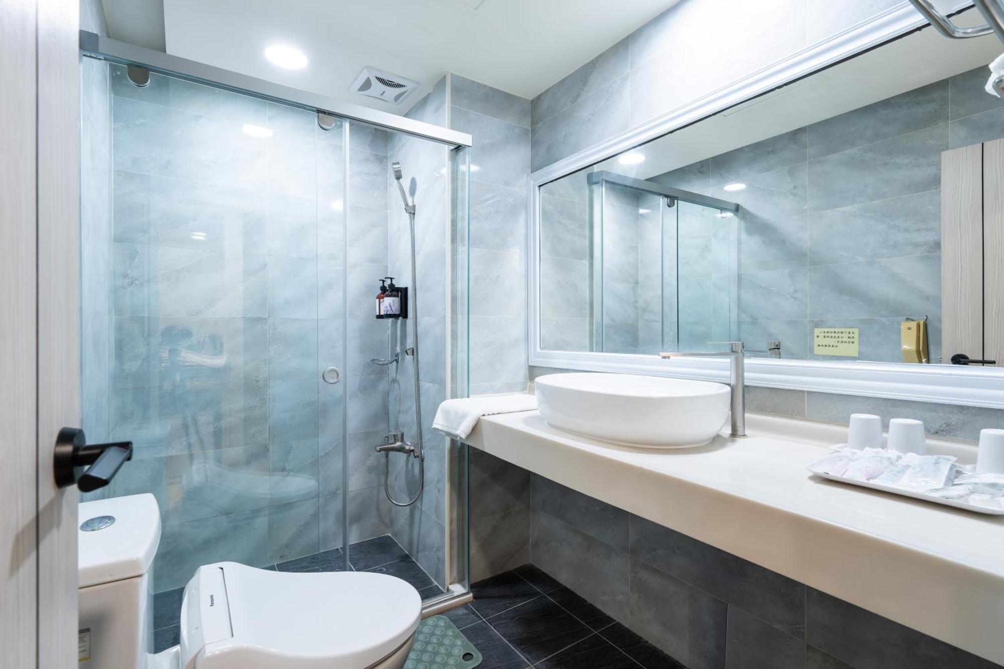 Etung Hotel Тайчжун Экстерьер фото