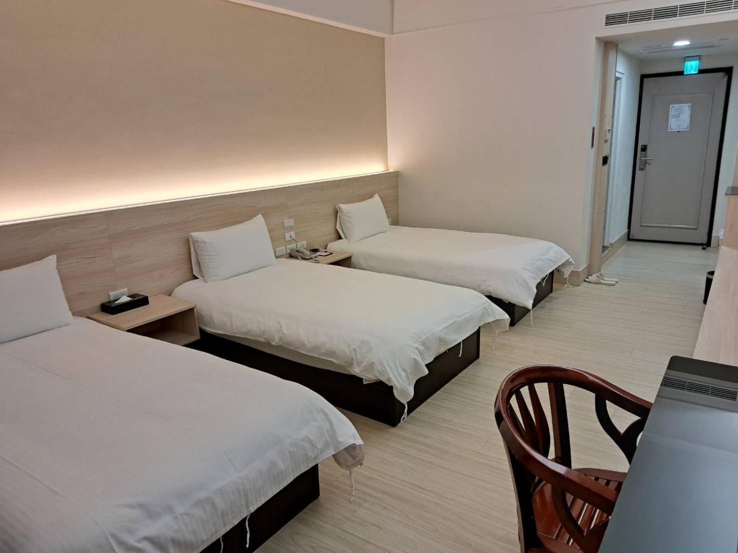 Etung Hotel Тайчжун Экстерьер фото